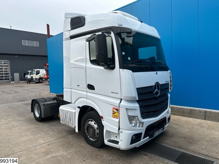 Mercedes Actros 1845