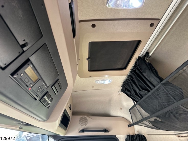 Mercedes Actros 2548