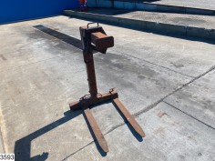 Pallet hook