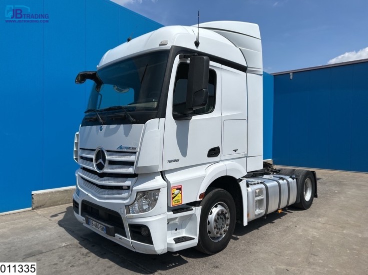 Mercedes Actros 1836