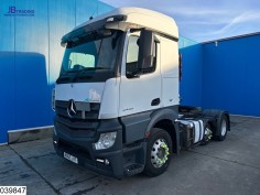 Mercedes Actros 2443