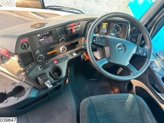 Mercedes Actros 2443