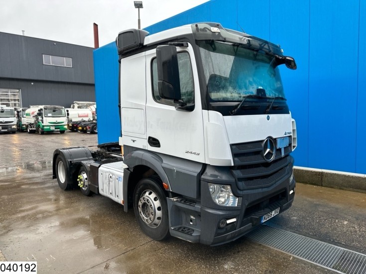 Mercedes Actros 2443