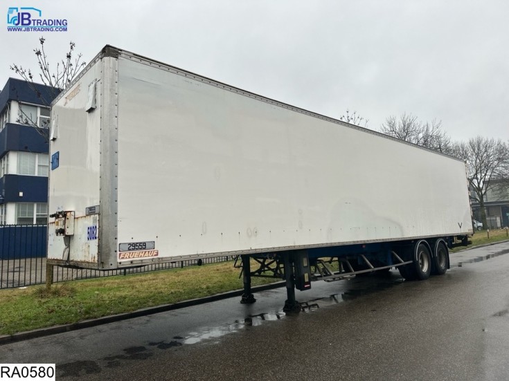 Fruehauf gesloten bak