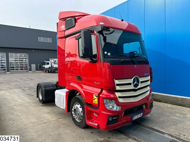 Mercedes Actros 1843