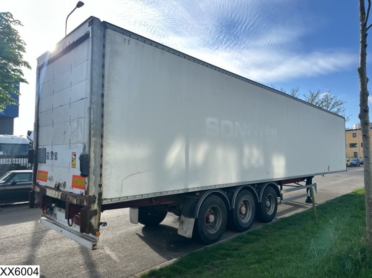 Fruehauf gesloten bak