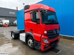 Mercedes Actros 1843