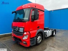 Mercedes Actros 1843