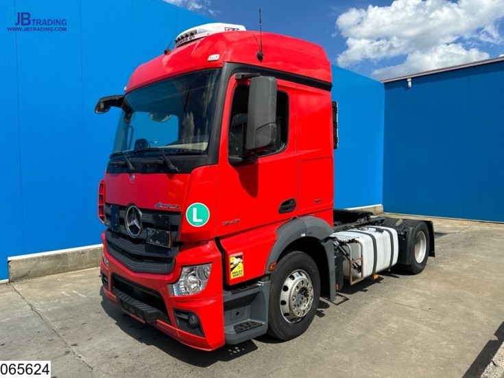 Mercedes Actros 1843