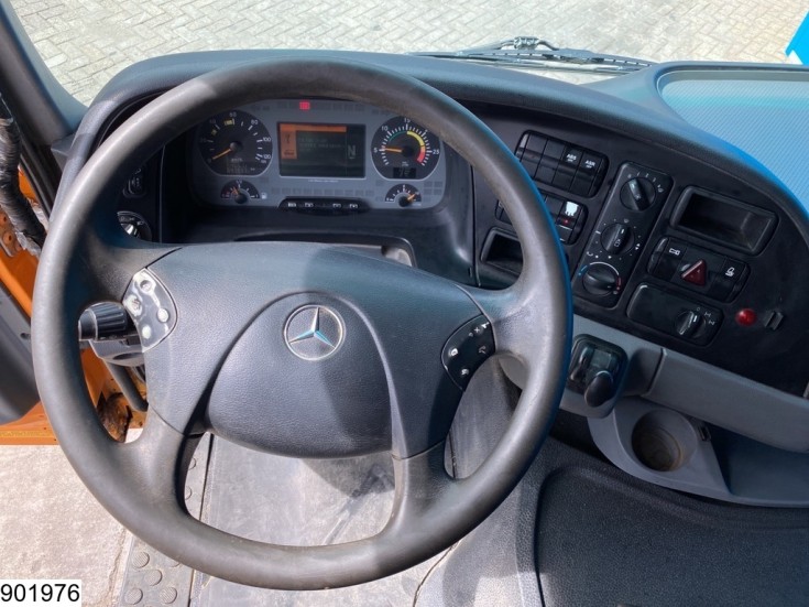 Mercedes Actros 3236