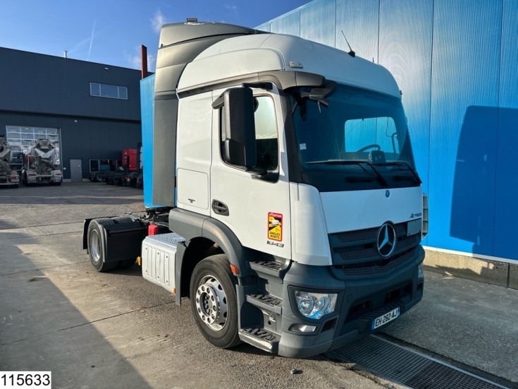 Mercedes Actros 1843