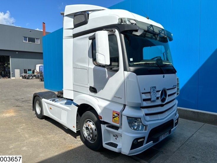 Mercedes Actros 1845