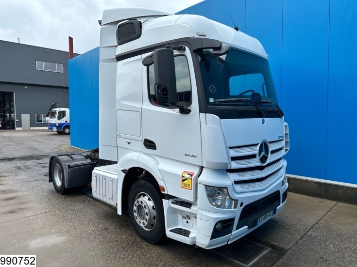 Mercedes Actros 1836