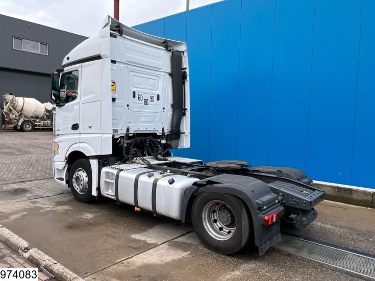 Mercedes Actros 1843