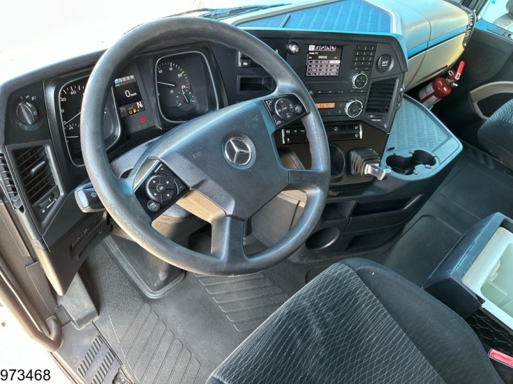 Mercedes Actros 1843