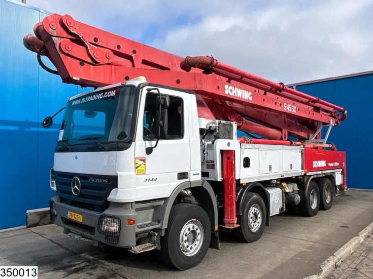 Mercedes Actros 4144