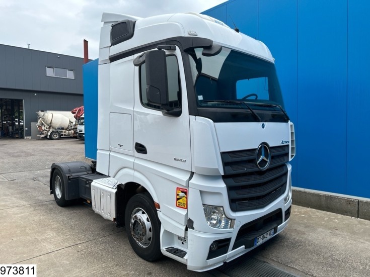 Mercedes Actros 1843