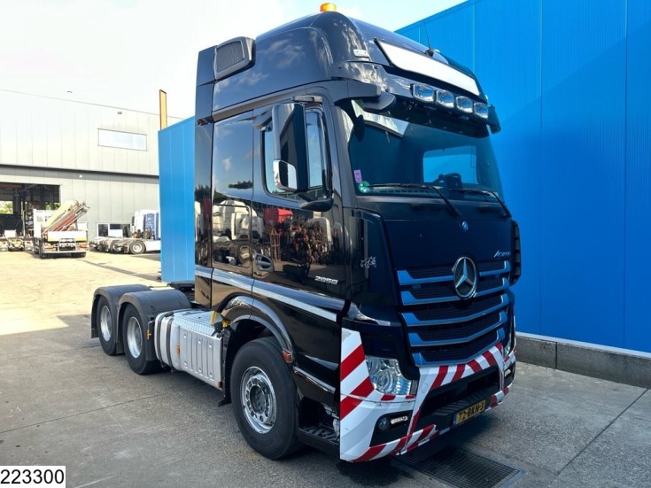 Mercedes Actros 2858