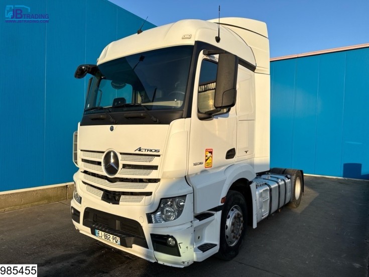 Mercedes Actros 1836