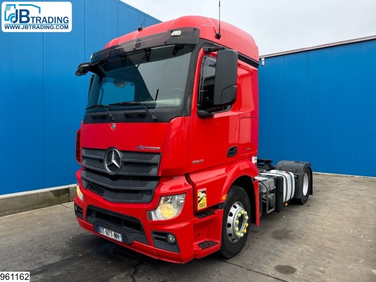 Mercedes Actros 1843