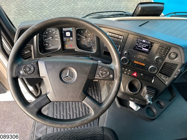 Mercedes Actros 1843