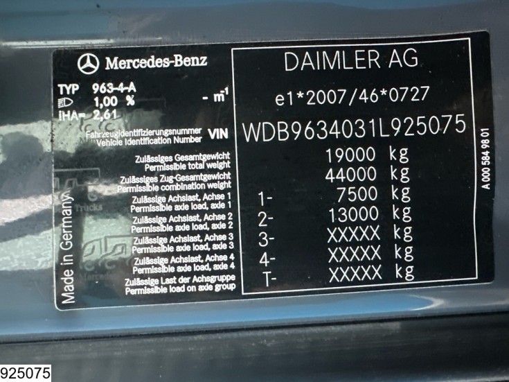 Mercedes Actros 1843