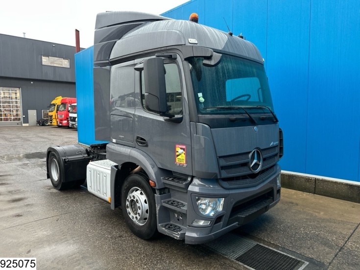 Mercedes Actros 1843