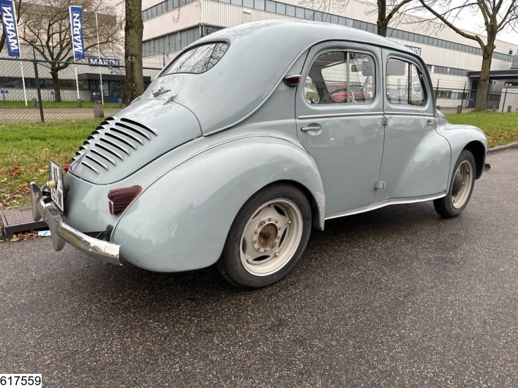 Renault 4CV