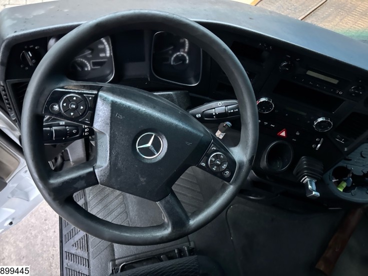 Mercedes Actros 1842