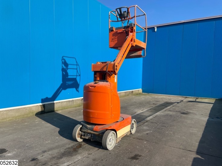 JLG Toucan 8E