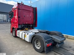 Mercedes Actros 1951
