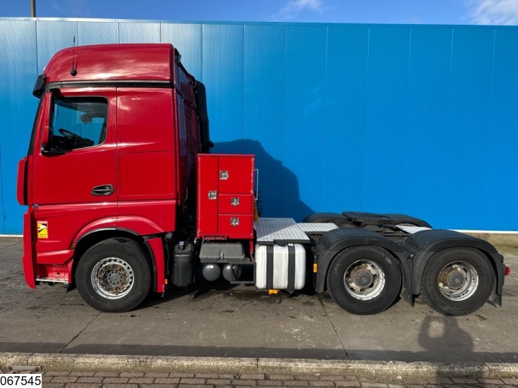 Mercedes Actros 3363