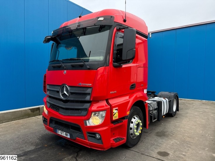 Mercedes Actros 1843