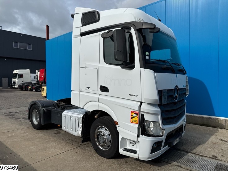 Mercedes Actros 1843