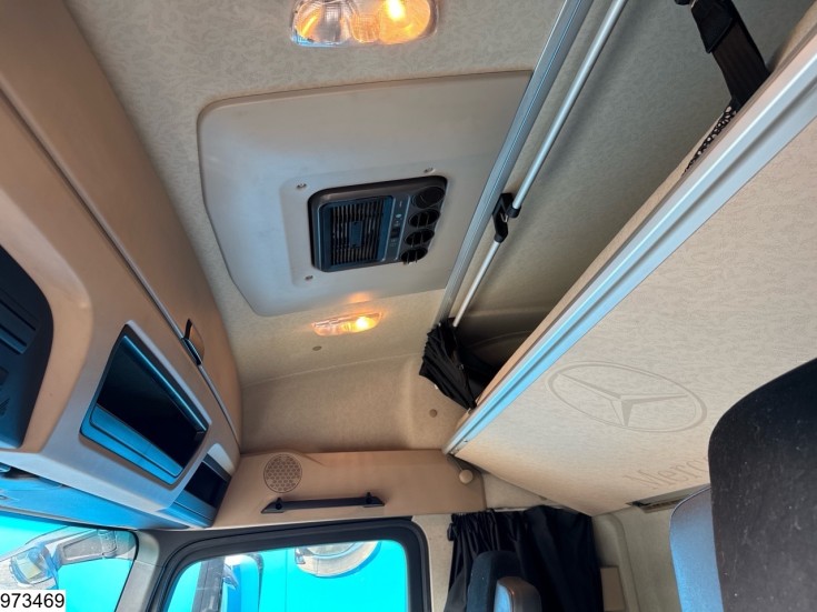 Mercedes Actros 1843