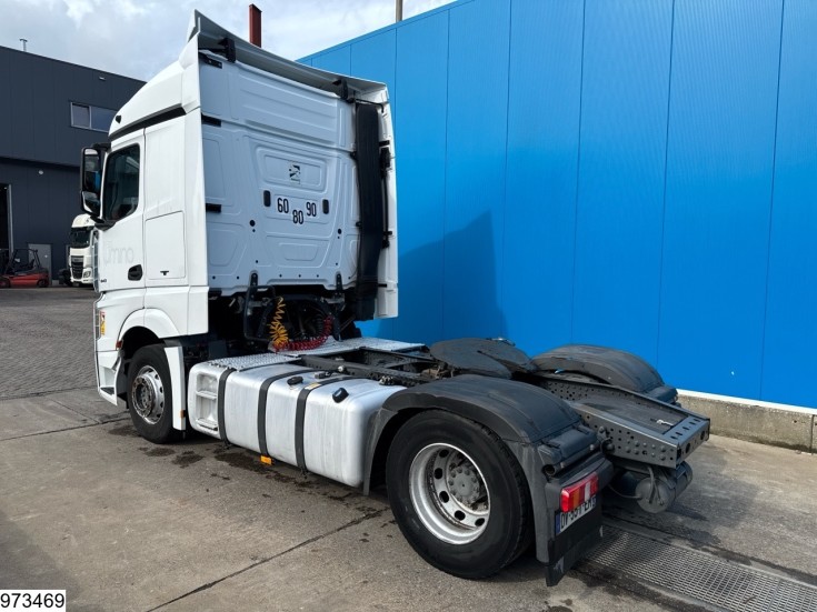 Mercedes Actros 1843