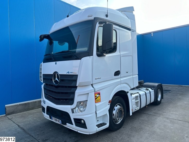 Mercedes Actros 1843