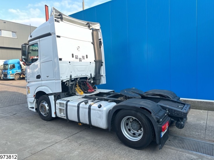 Mercedes Actros 1843