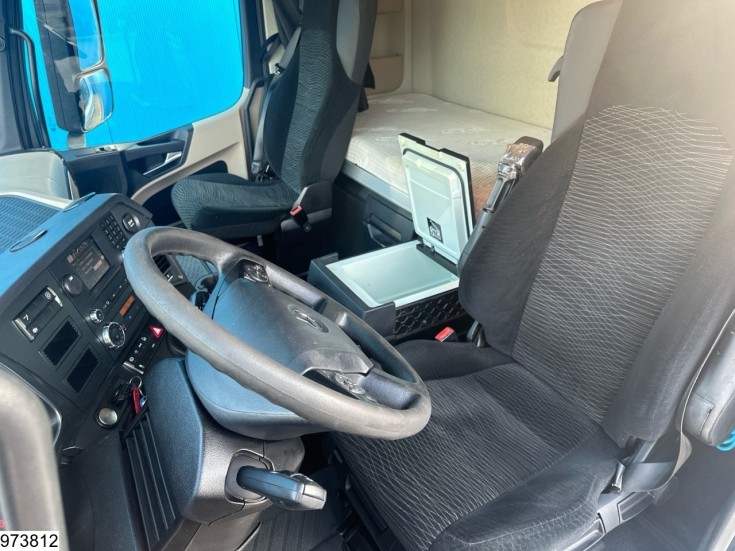 Mercedes Actros 1843