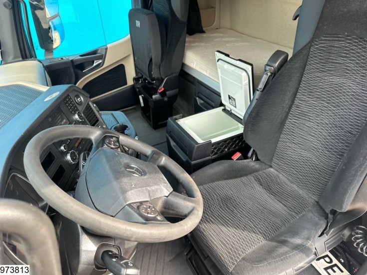 Mercedes Actros 1843