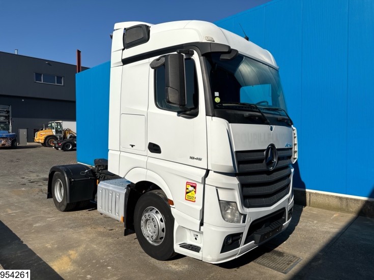 Mercedes Actros 1845