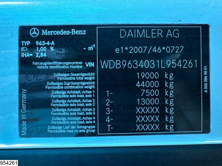 Mercedes Actros 1845