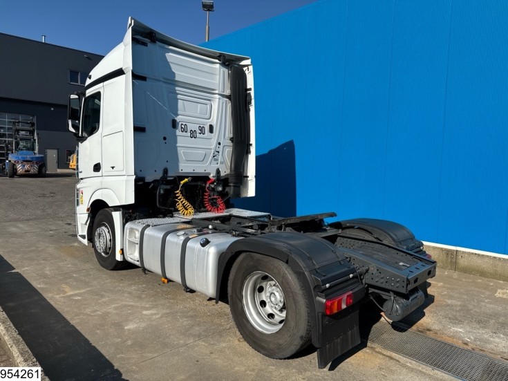 Mercedes Actros 1845