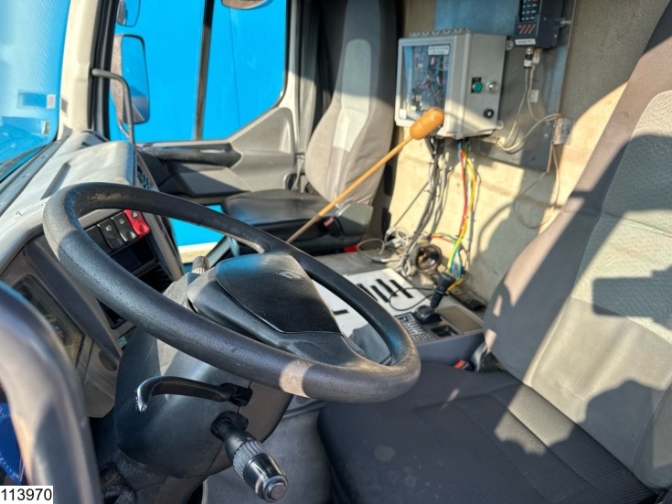Renault Premium 270