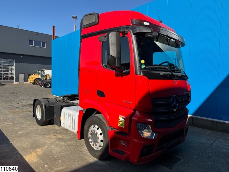Mercedes Actros 1843