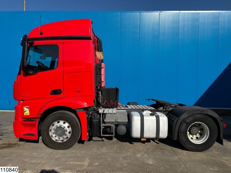 Mercedes Actros 1843