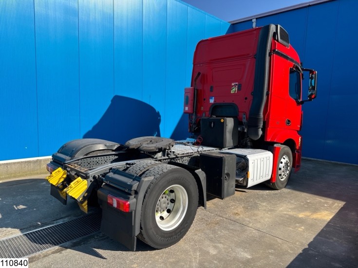 Mercedes Actros 1843