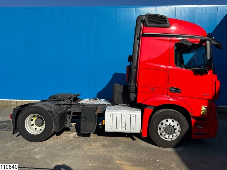 Mercedes Actros 1843