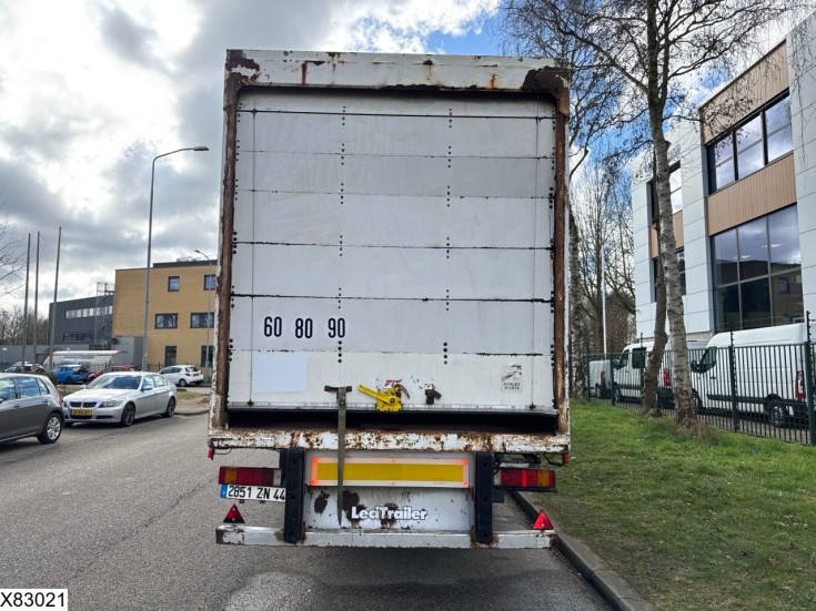 Lecitrailer gesloten bak
