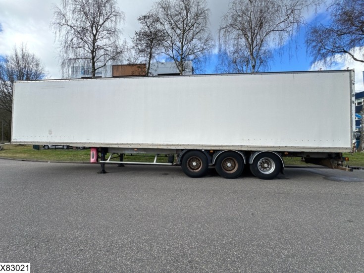 Lecitrailer gesloten bak